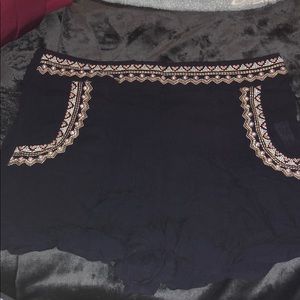 *BRAND NEW* Printed shorts